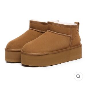 UGG Classic Ultra Mini Platform Boots in Honey